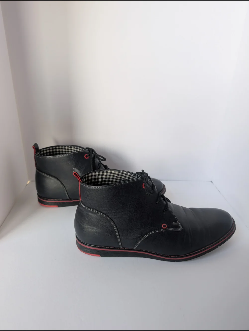 SOLO Mens Black Leather Chukka Boots Sz 10 Gingham Lined Red Stitching